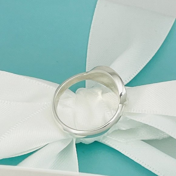 Size 5.5 Please Return to Tiffany Oval Signet Ring in Sterling Silver AUTHENTIC - Picture 4 of 6